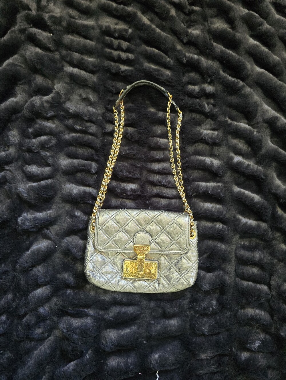 Vintage Marc Jacobs. Quilted Metallic Gold Crossbody Bag with Chain Strap - Picture 3 of 11